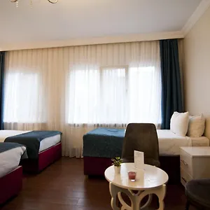 2* Hotel Genius